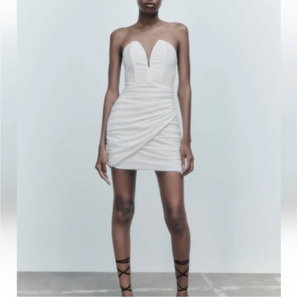Zara white sweetheart strapless ruched mini dress